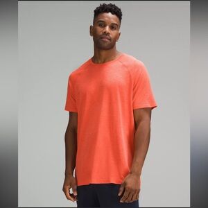 Lululemon metal tech vent shirt size medium in orange